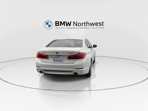 Used 2018 BMW 530i xDrive image 2