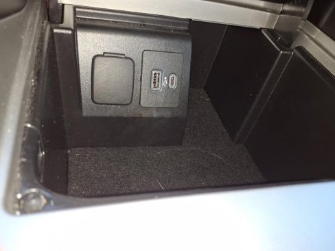 Used 2022 Ford Explorer Limited image 34