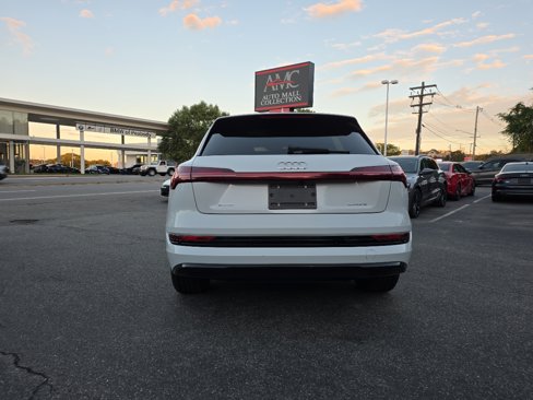 Used 2021 Audi e-tron Premium w/ Convenience Plus Package image 10