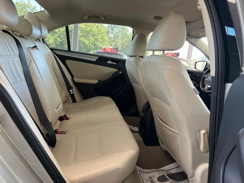 Used 2014 Volkswagen Jetta SE image 17