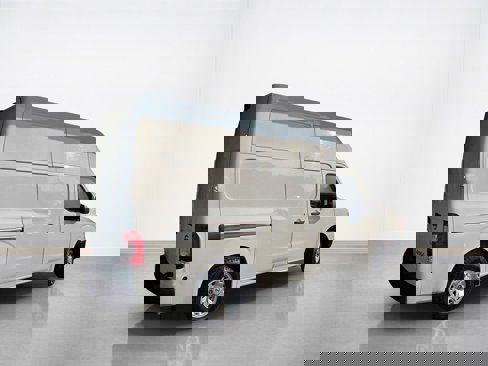 Used 2019 Nissan NV 2500 SV image 3