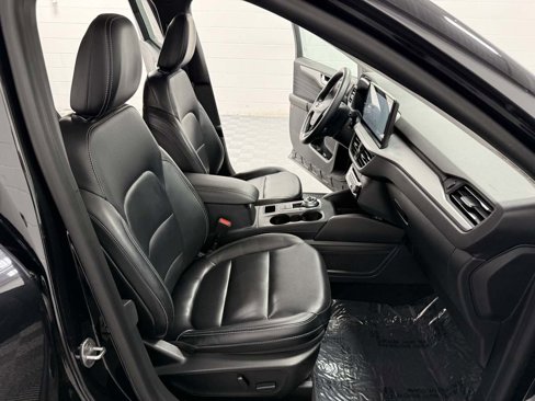 Used 2023 Ford Escape Platinum image 15