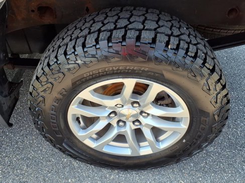 Used 2021 Chevrolet Silverado 1500 LT image 9