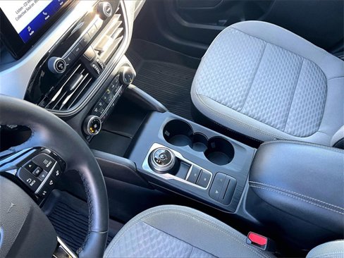 Used 2022 Ford Escape SE w/ Cold Weather Package image 15