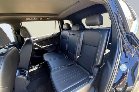 Used 2024 Volkswagen Tiguan SE R-Line image 26