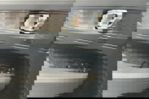 Certified 2023 Volvo XC40 Recharge Plus image 15