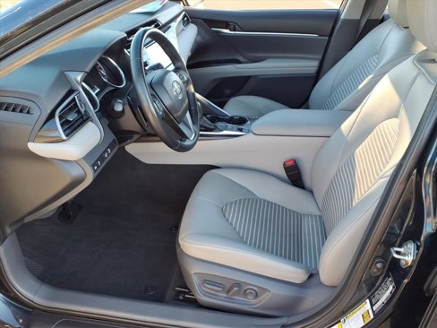 Certified 2019 Toyota Camry SE image 19