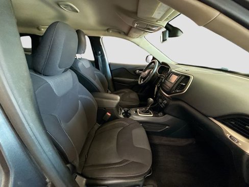 Used 2016 Jeep Cherokee Latitude image 26