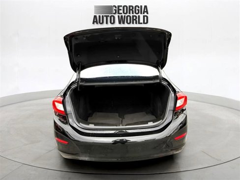 Used 2018 Chevrolet Cruze LT image 9