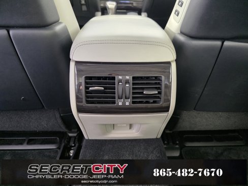Used 2015 Lexus LS 460 AWD image 28