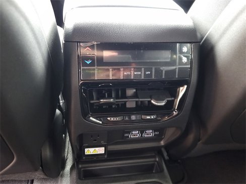 New 2025 Jeep Grand Cherokee L Altitude image 13