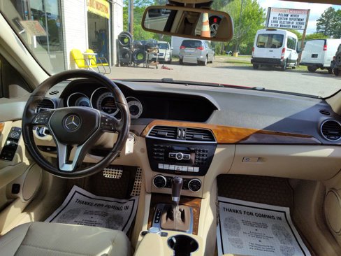 Used 2013 Mercedes-Benz C 250 Sedan image 9
