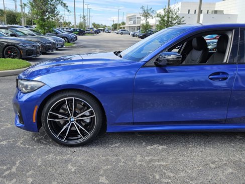 Certified 2022 BMW 330i Sedan w/ M Sport Package image 9
