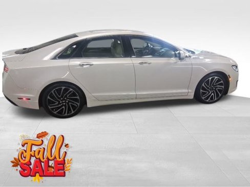 Used 2020 Lincoln MKZ w/ Convenience Package image 4