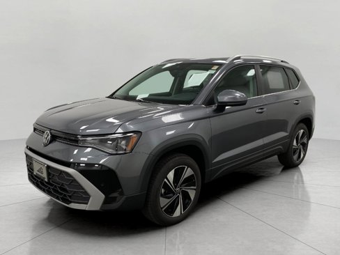 New 2025 Volkswagen Taos SE image 8