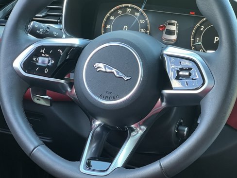 Used 2024 Jaguar XF R-Dynamic SE image 23