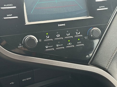 Used 2020 Toyota Camry LE image 22