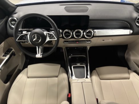 Certified 2025 Mercedes-Benz GLB 250 image 10