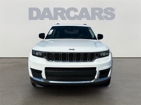 Used 2023 Jeep Grand Cherokee L Laredo image 2