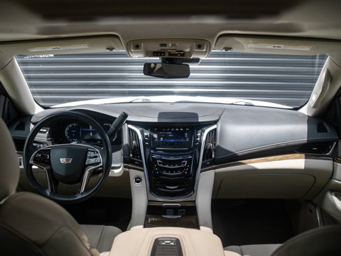 Used 2020 Cadillac Escalade Luxury image 28