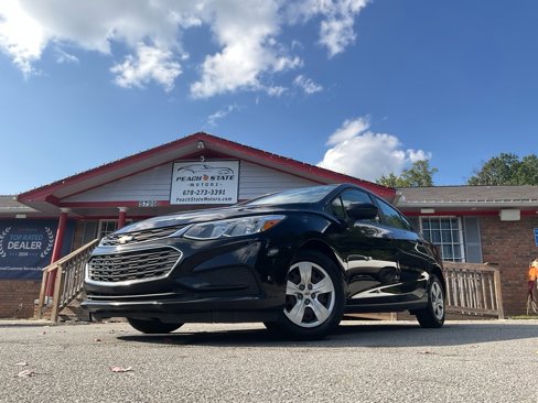 Used 2018 Chevrolet Cruze LS image 40