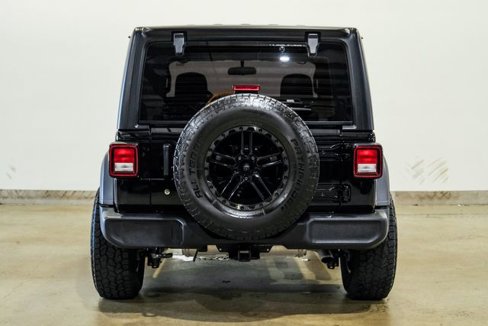 Used 2023 Jeep Wrangler Sport image 28