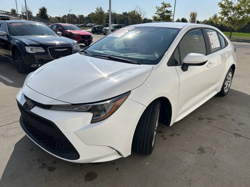 Certified 2022 Toyota Corolla LE image 3