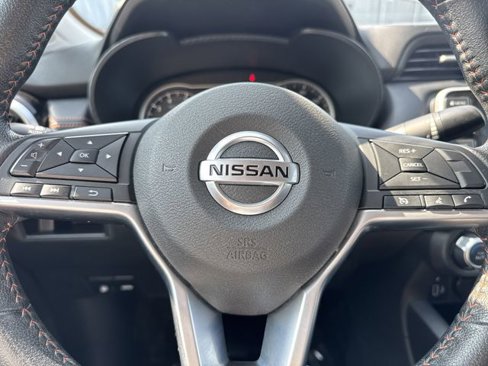 Used 2020 Nissan Versa SR image 14