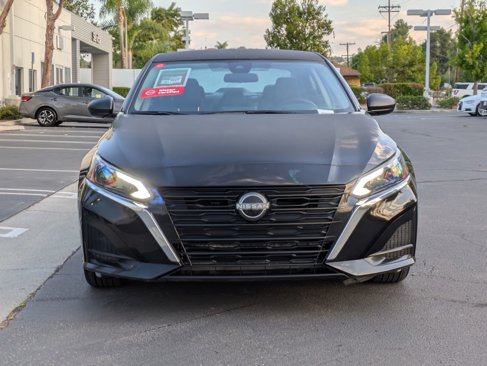 Used 2024 Nissan Altima 2.5 SV image 3