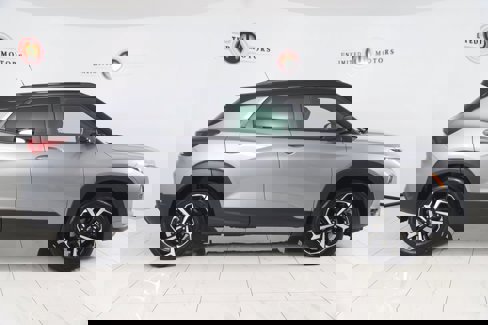 Used 2023 Chevrolet TrailBlazer RS image 2