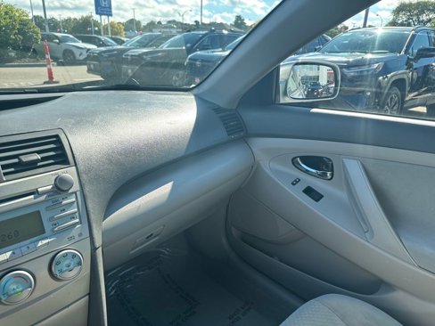 Used 2009 Toyota Camry LE image 27