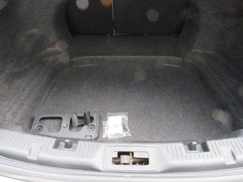 Used 2016 Ford Taurus SEL w/ Equipment Group 201A image 9