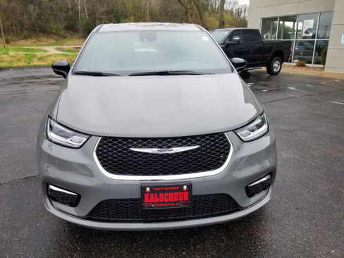 New 2025 Chrysler Pacifica Select image 2