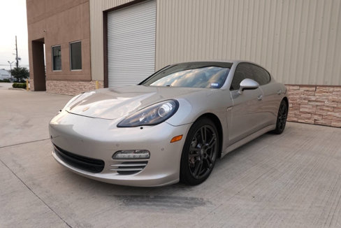 Used 2013 Porsche Panamera 4S image 2