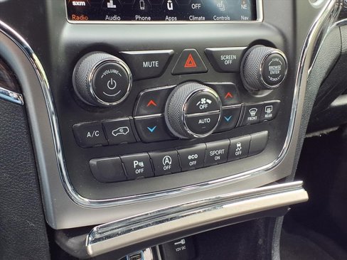 Used 2018 Jeep Grand Cherokee Overland image 13