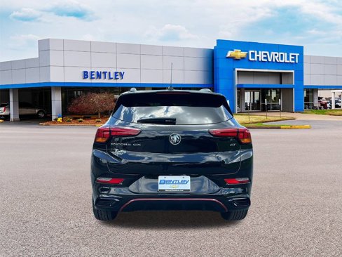 Used 2022 Buick Encore GX Select w/ Sport Touring Package image 4