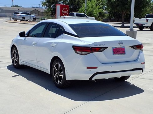 New 2025 Nissan Sentra SV image 4
