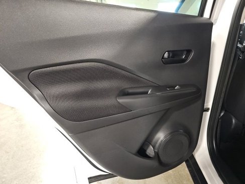 Used 2021 Nissan Kicks S image 23