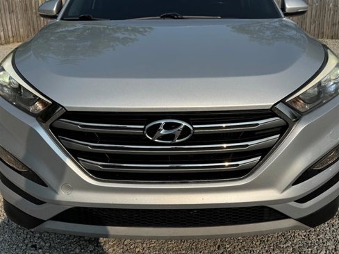 Used 2017 Hyundai Tucson Limited image 2