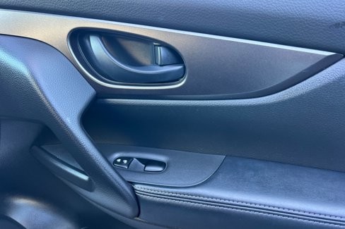 Used 2019 Nissan Rogue Sport S image 22