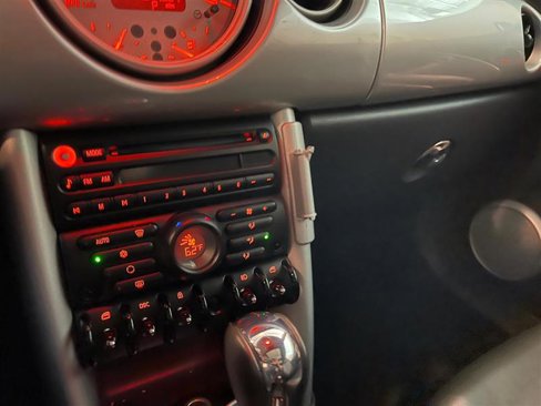 Used 2006 MINI Cooper Hardtop image 23