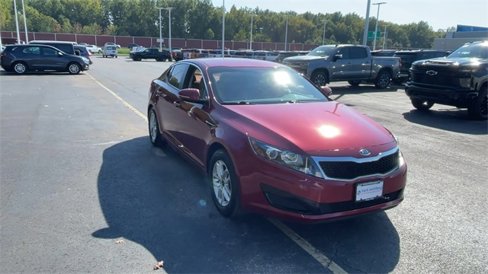 Used 2011 Kia Optima LX image 2