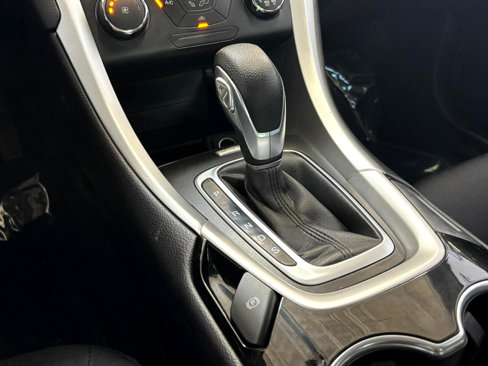 Used 2016 Ford Fusion SE image 30