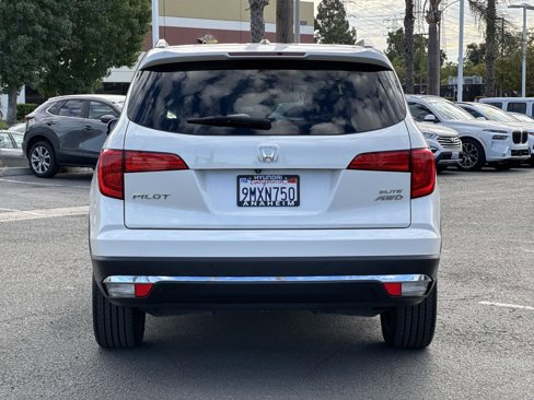 Used 2017 Honda Pilot Elite image 4