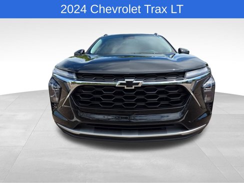 Certified 2024 Chevrolet Trax LT w/ Driver Confidence Package image 8