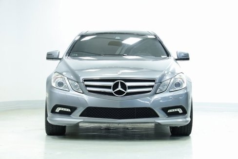 Used 2011 Mercedes-Benz E 550 Coupe image 2