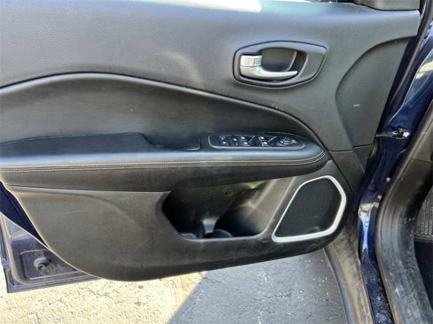 Used 2019 Jeep Compass Limited image 12