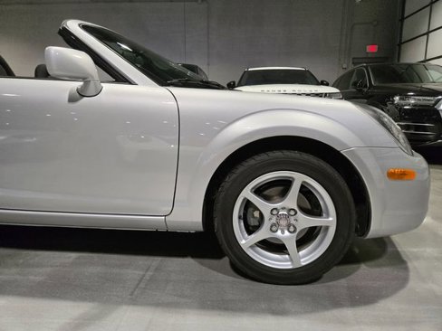 Used 2001 Toyota MR2 image 15