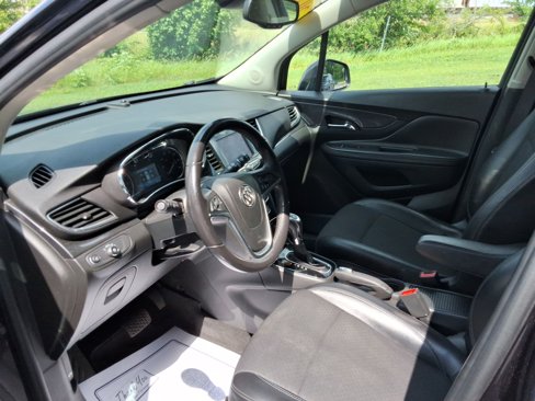 Used 2021 Buick Encore Preferred image 18