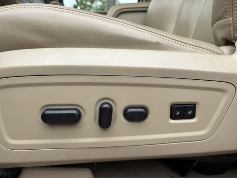 Used 2009 Lincoln Navigator 4WD image 39
